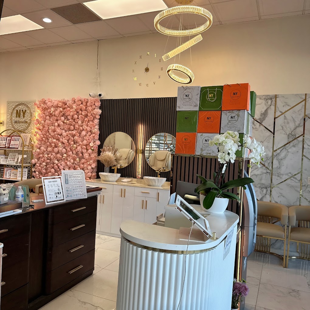 Interior to nail salon renovation